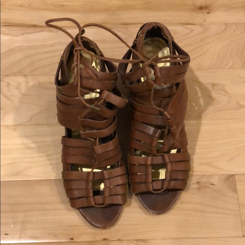 Heeled, lace-up sandals